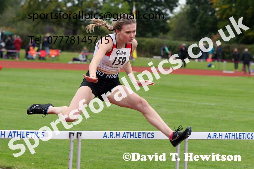 300 metres hurdles, NECAA Open Meeting, Morpeth, Sunday, September 27th. David T. Hewitson/Sports for All Pics